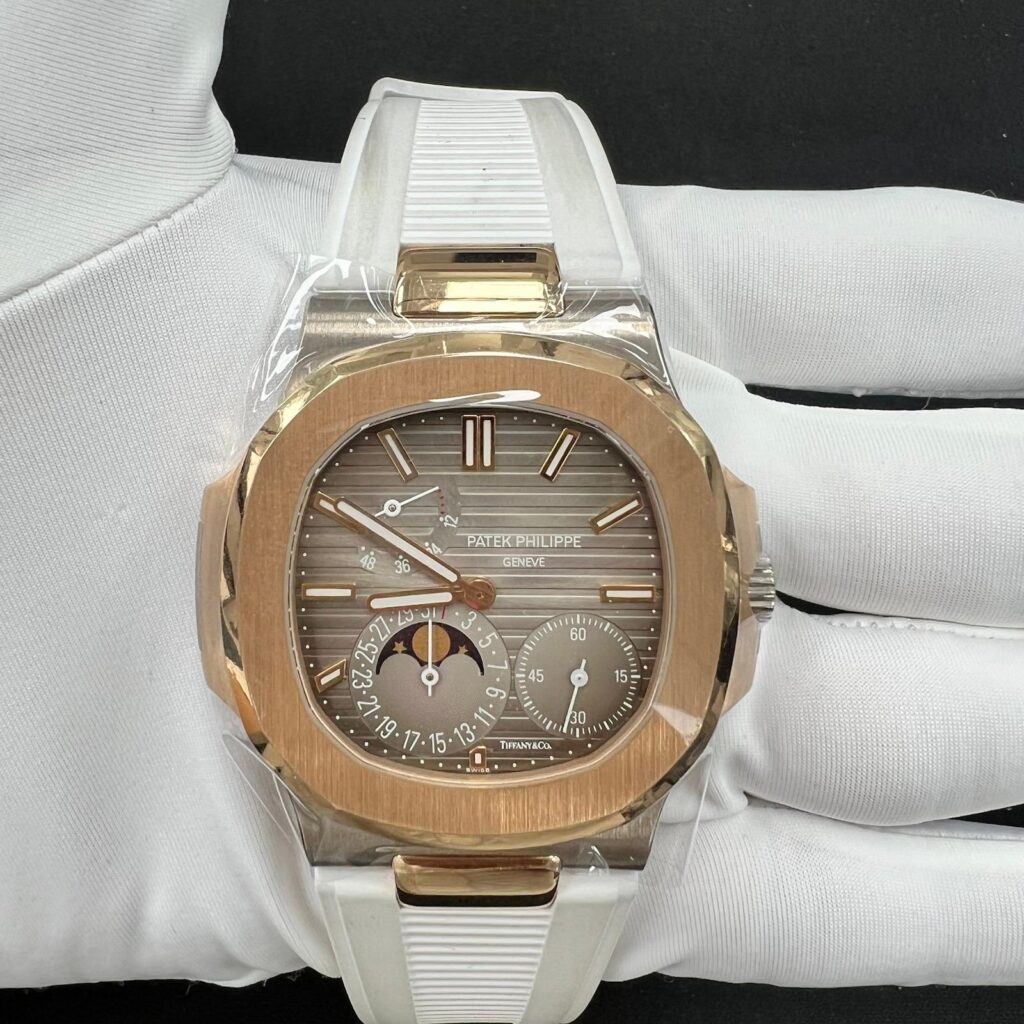 PATEK PHILIPPE NAUTILUS 5712GR