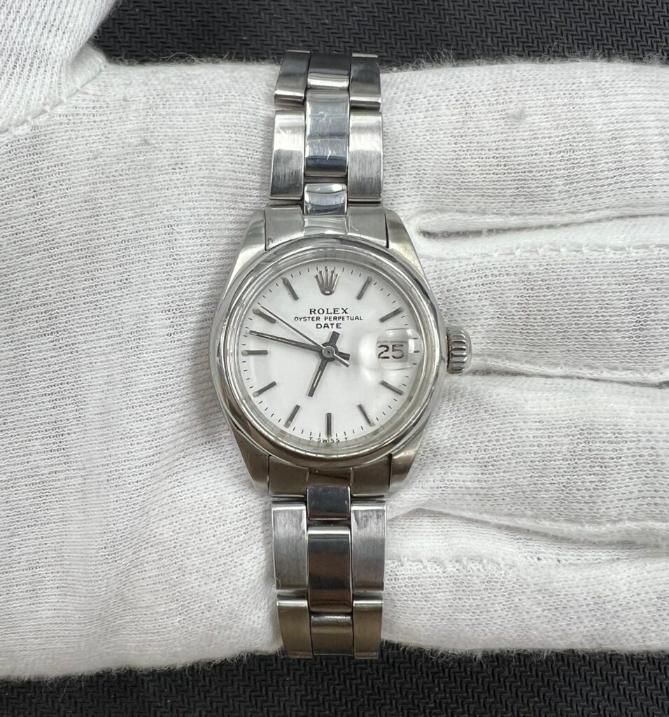ROLEX OYSTER PERPETUAL DATE 6916