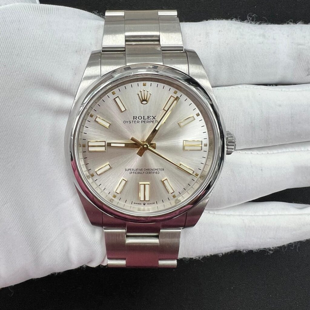 ROLEX OYSTER PERPETUAL 124300