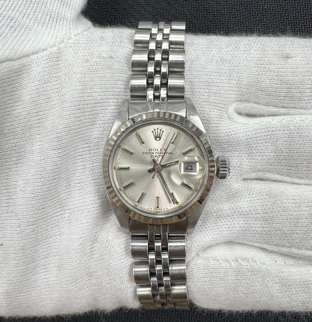 ROLEX OYSTER PERPETUAL DATE 6917SV