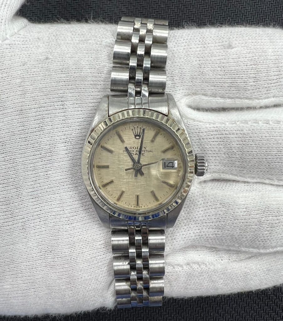 ROLEX OYSTER PERPETUAL DATE 6917SV