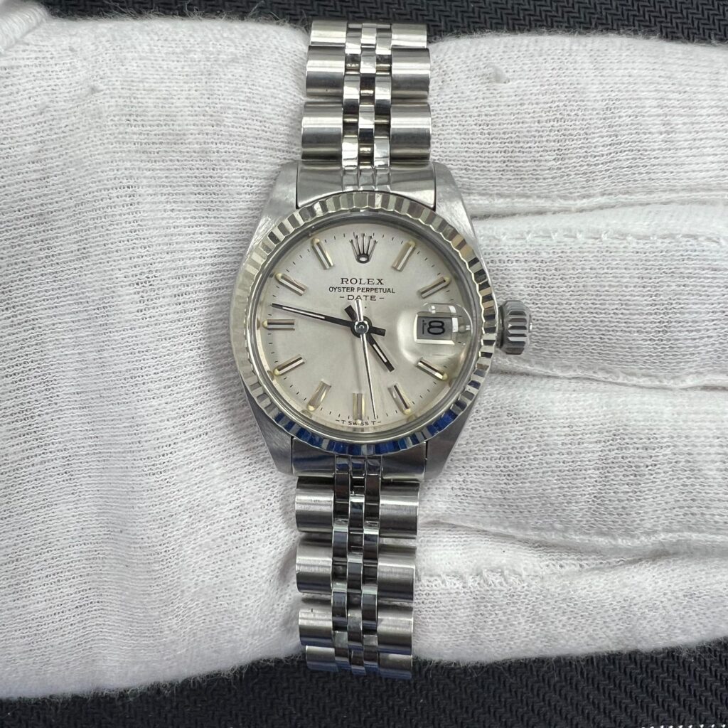 ROLEX OYSTER PERPETUAL DATE 6917SV
