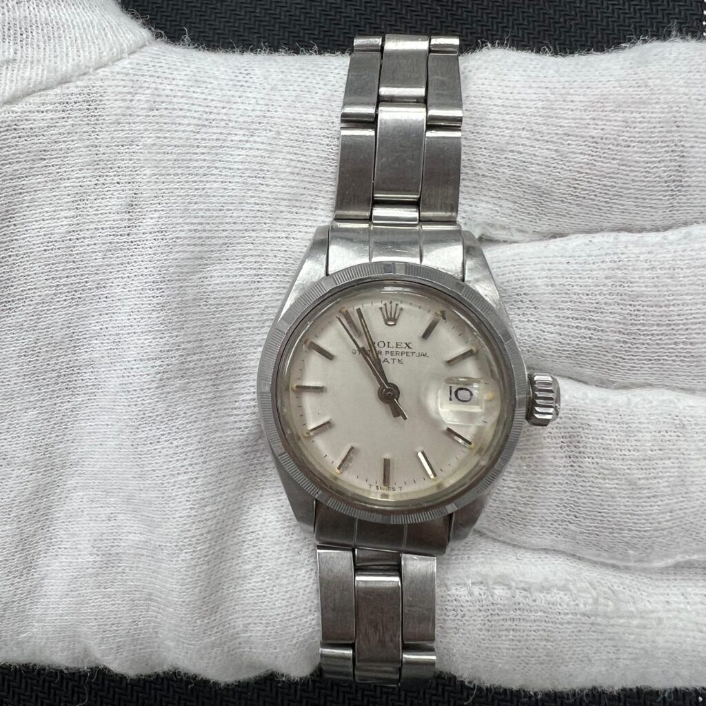 ROLEX OYSTER PERPETUAL DATE 6919SV