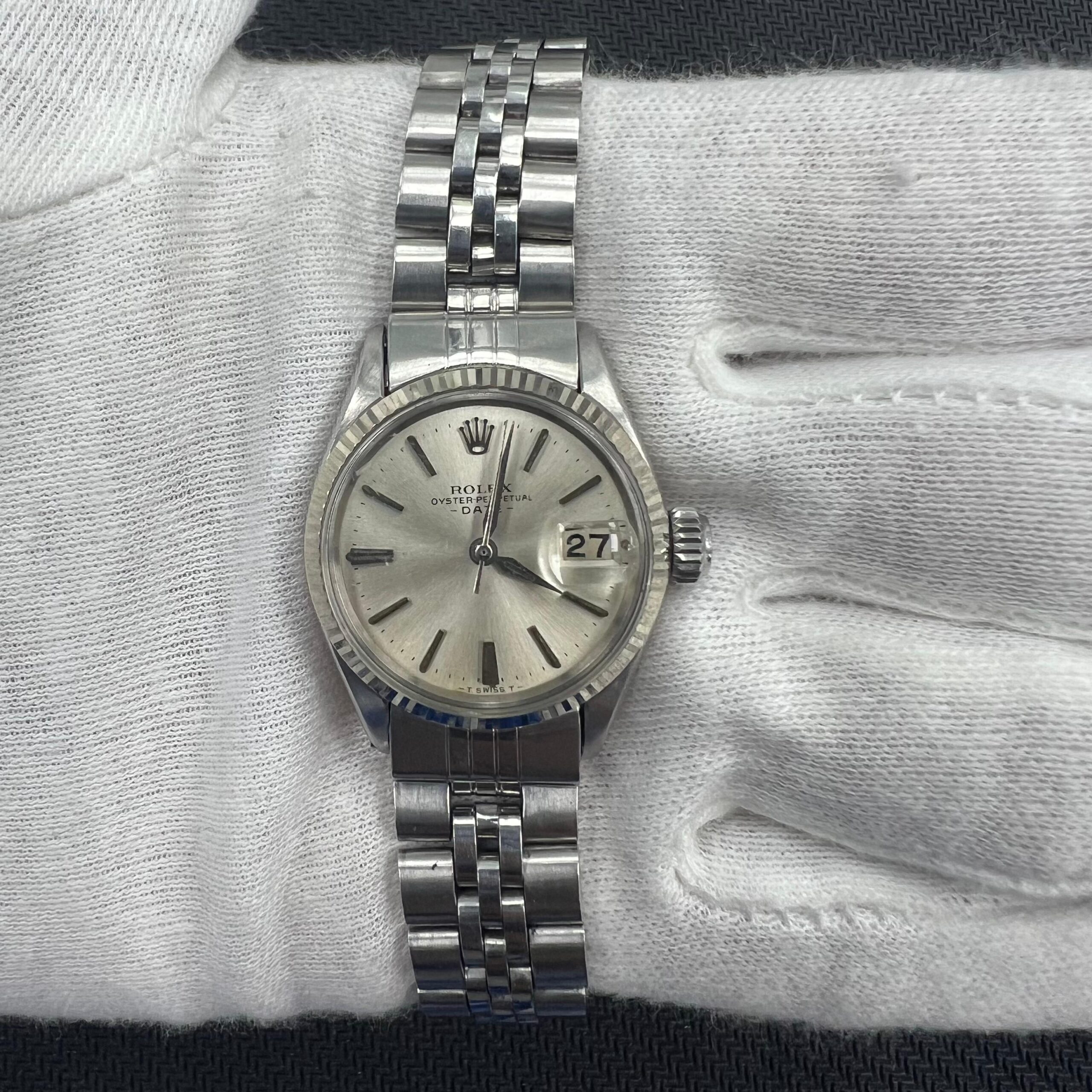 ROLEX OYSTER PERPETUAL DATE 6517SV