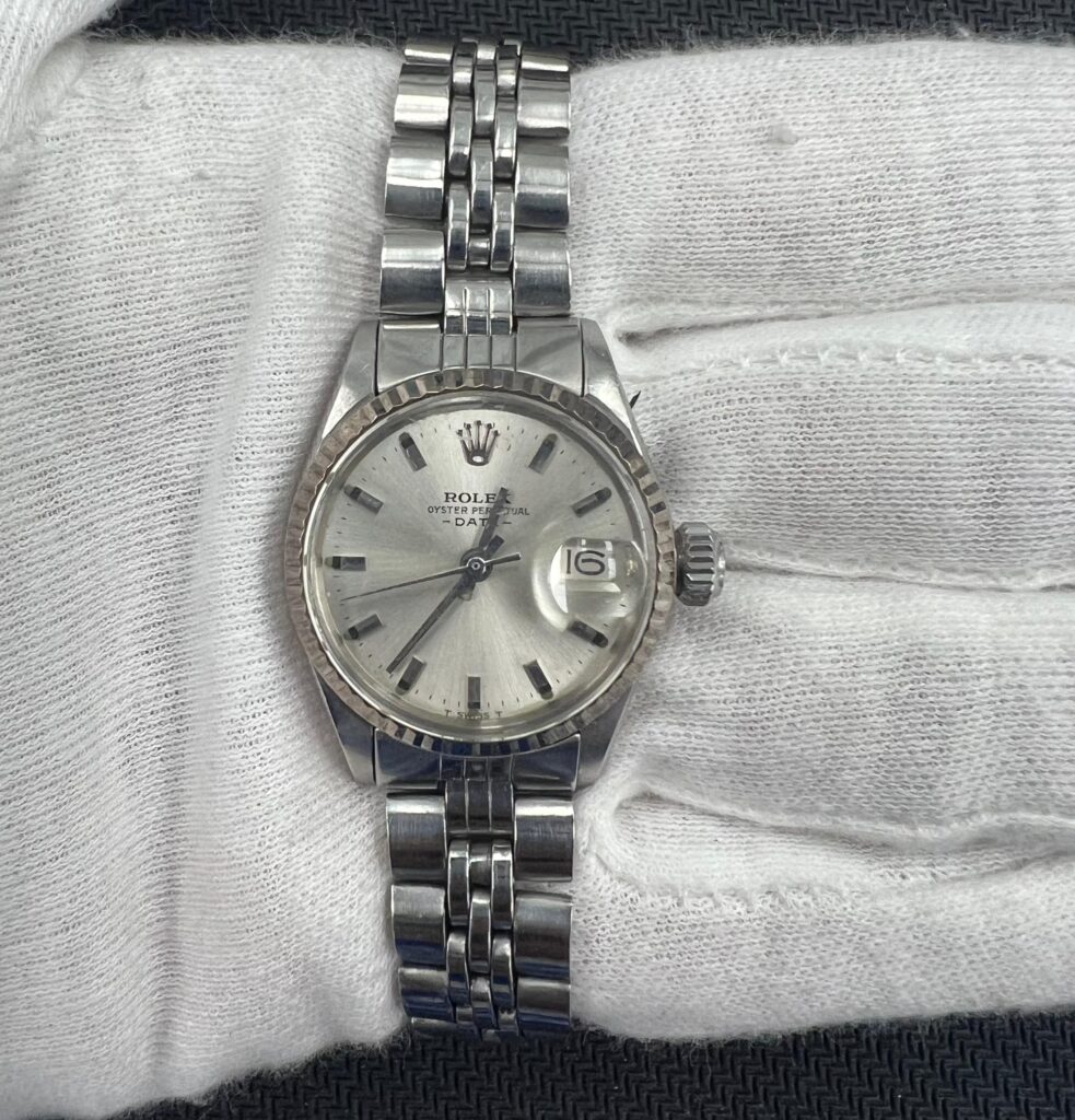 ROLEX OYSTER PERPETUAL DATE 6517SV