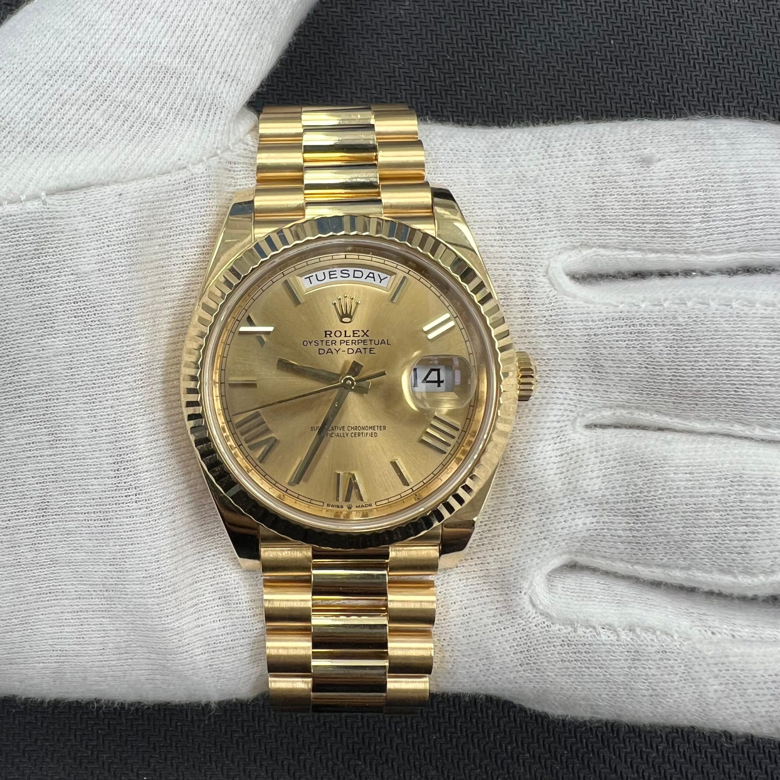 ROLEX DAY-DATE 228238