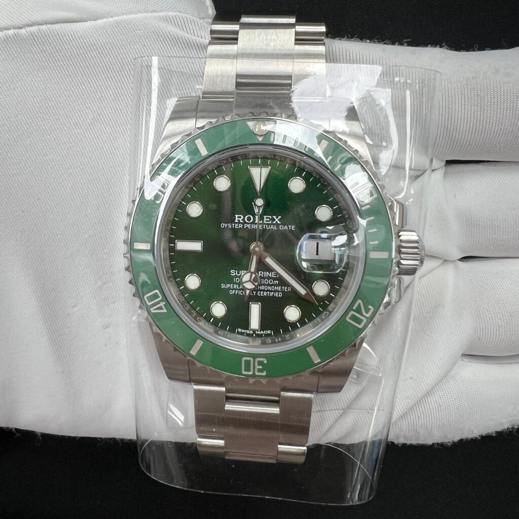 ROLEX SUBMARINER DATE 116610LV